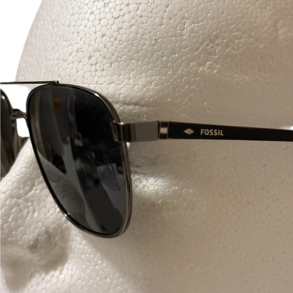 Fossil Black Aviator Sunglasses in great condition no no case - Picture 4 of 10